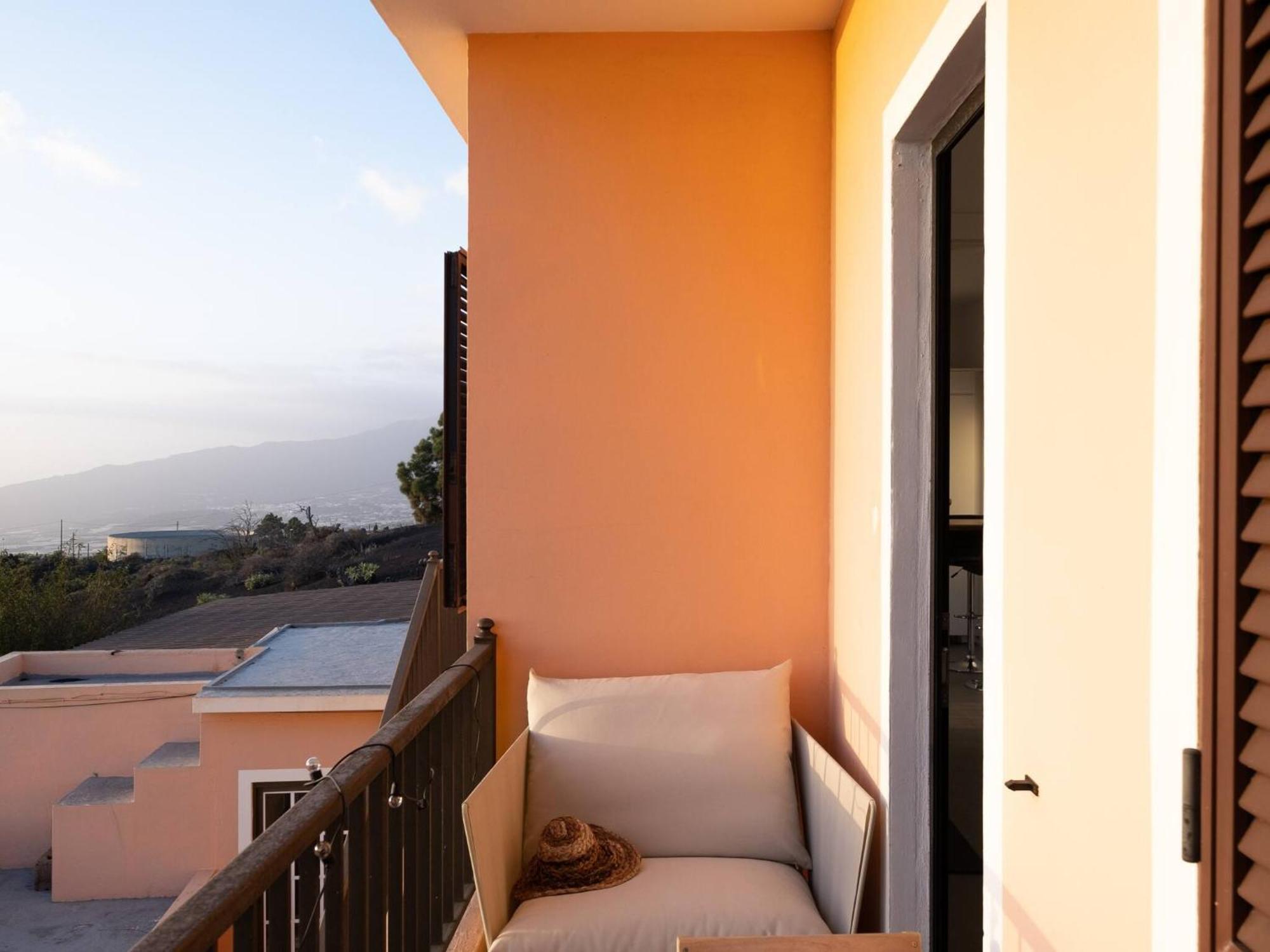 Finca Las Huellas - Moderno Apartamento Con Vistas Al Mar Y Al Volcan Los Llanos De Aridane Kültér fotó